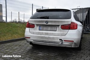 Policjanci odzyskali warte ponad 50 tys. zł BMW skradzione w Niemczech