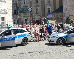 Policja zabezpiecza procesję Bożego Ciała