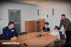 wizyta w Komendzie policji