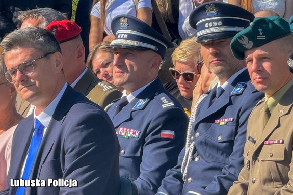 Inauguracja roku szkolnego — policjanci zadbają, aby był on bezpieczny