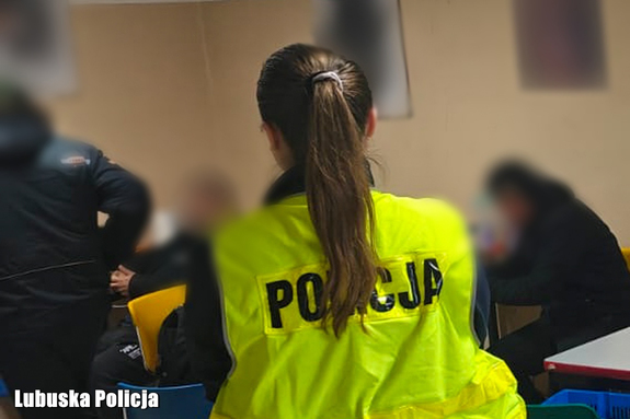 Nielegalni migranci zatrzymani – wspólne działania Policji, Straży Granicznej i Państwowej Inspekcji Pracy
