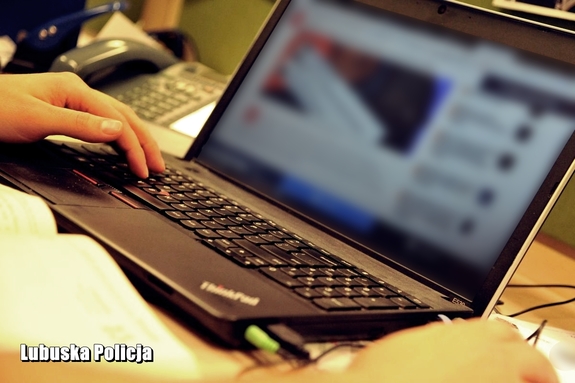 Bądź ostrożny w Internecie- chroń swoje pieniądze