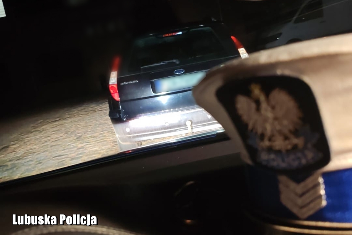 36-latek zatrzymany za jazdę pijanego i przekroczenie prędkości w Żaganiu