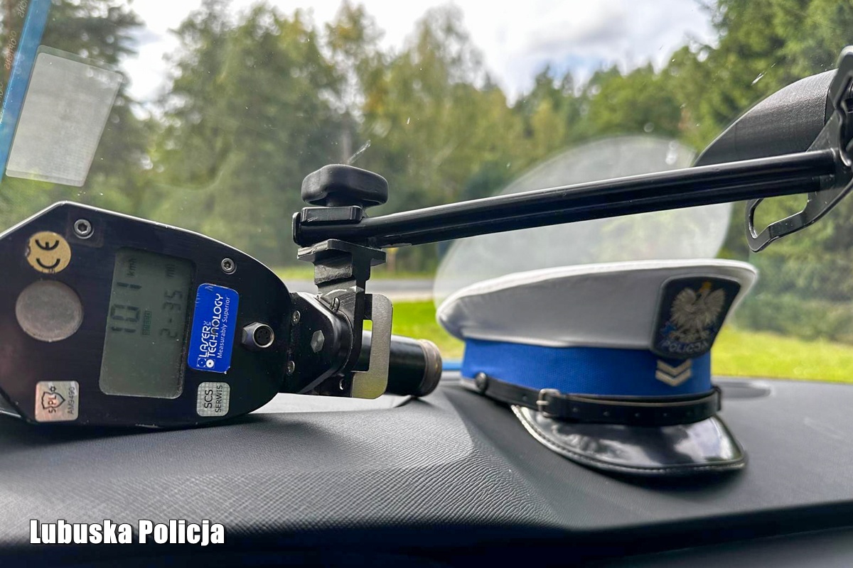 32-letni kierowca stracił prawo jazdy za przekroczenie prędkości o 61 km/h